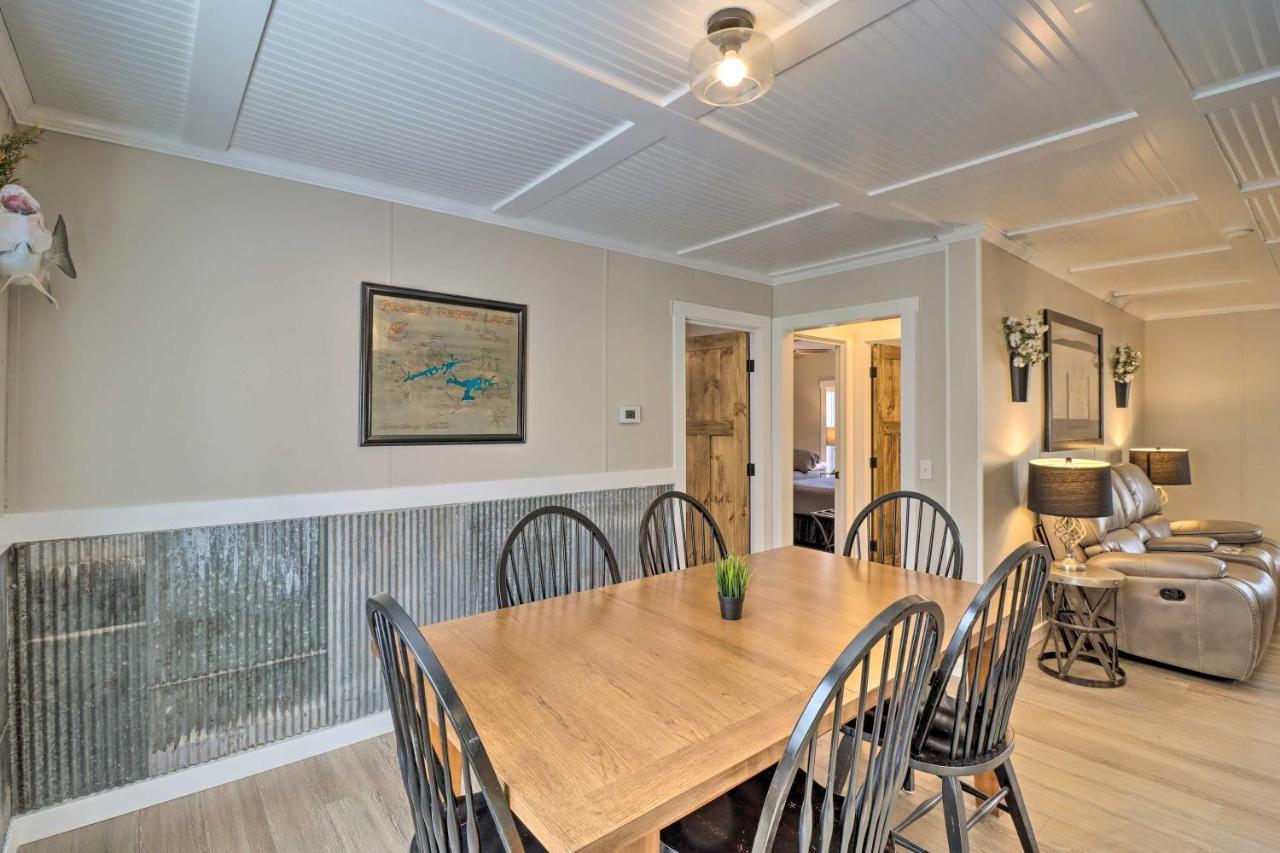 Lakefront Greers Ferry Cabin With Covered Boat Slip! Fairfield Bay Exteriör bild