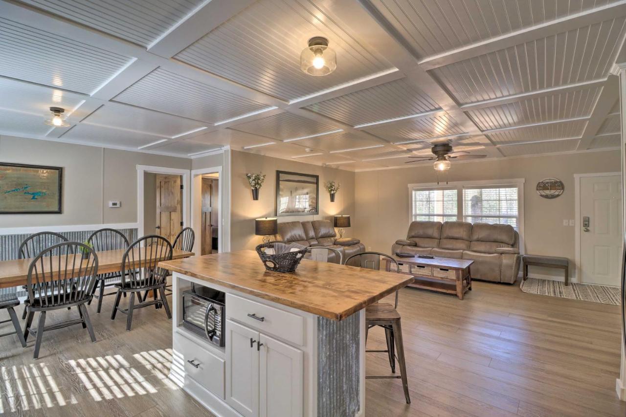 Lakefront Greers Ferry Cabin With Covered Boat Slip! Fairfield Bay Exteriör bild