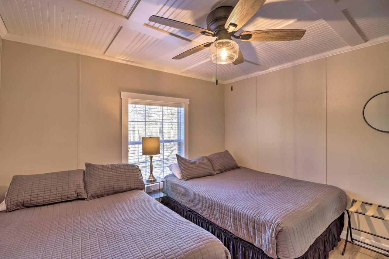 Lakefront Greers Ferry Cabin With Covered Boat Slip! Fairfield Bay Exteriör bild